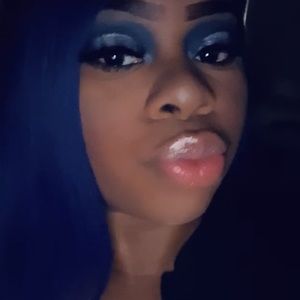 Meet your Posher, Deziree